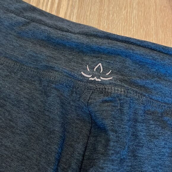 Beyond Yoga • Lounge around feather weight midi jogger - Picture 5 of 8